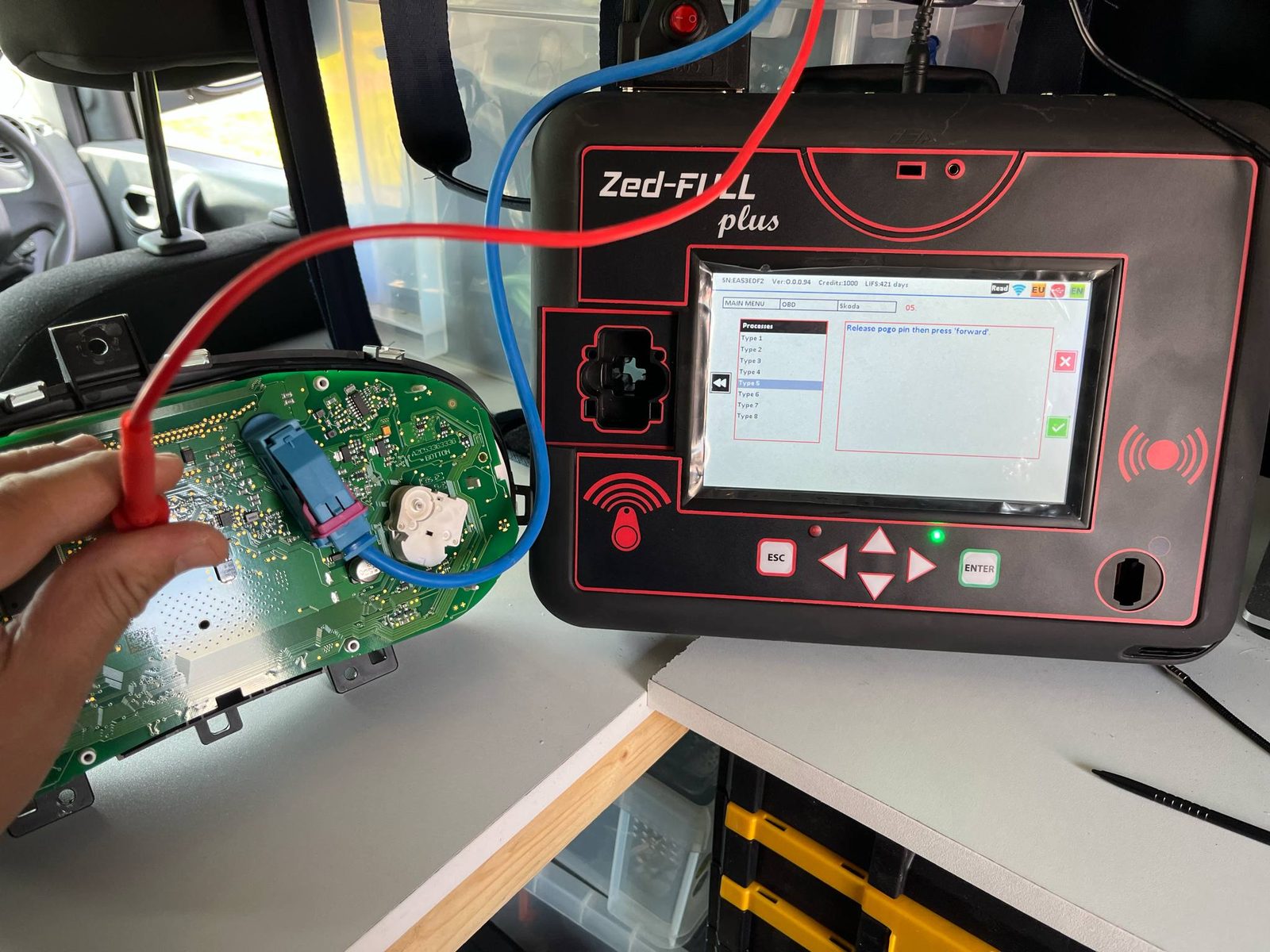 Key programming equipment connected to a Skoda Fabia key circuit board during the all-keys-lost job